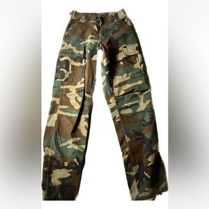 XS high waisted Camo pants great quality!!